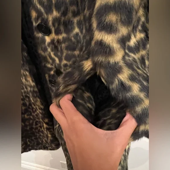 * 💕SOLD* Luxury The Kooples Leopard Faux Fur Coat Small - Picture 8 of 17